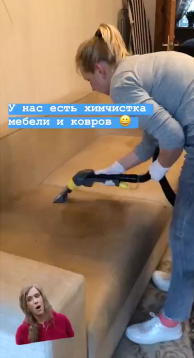Ako odstrániť škvrny z gauča — návod podľa typu znečistenia